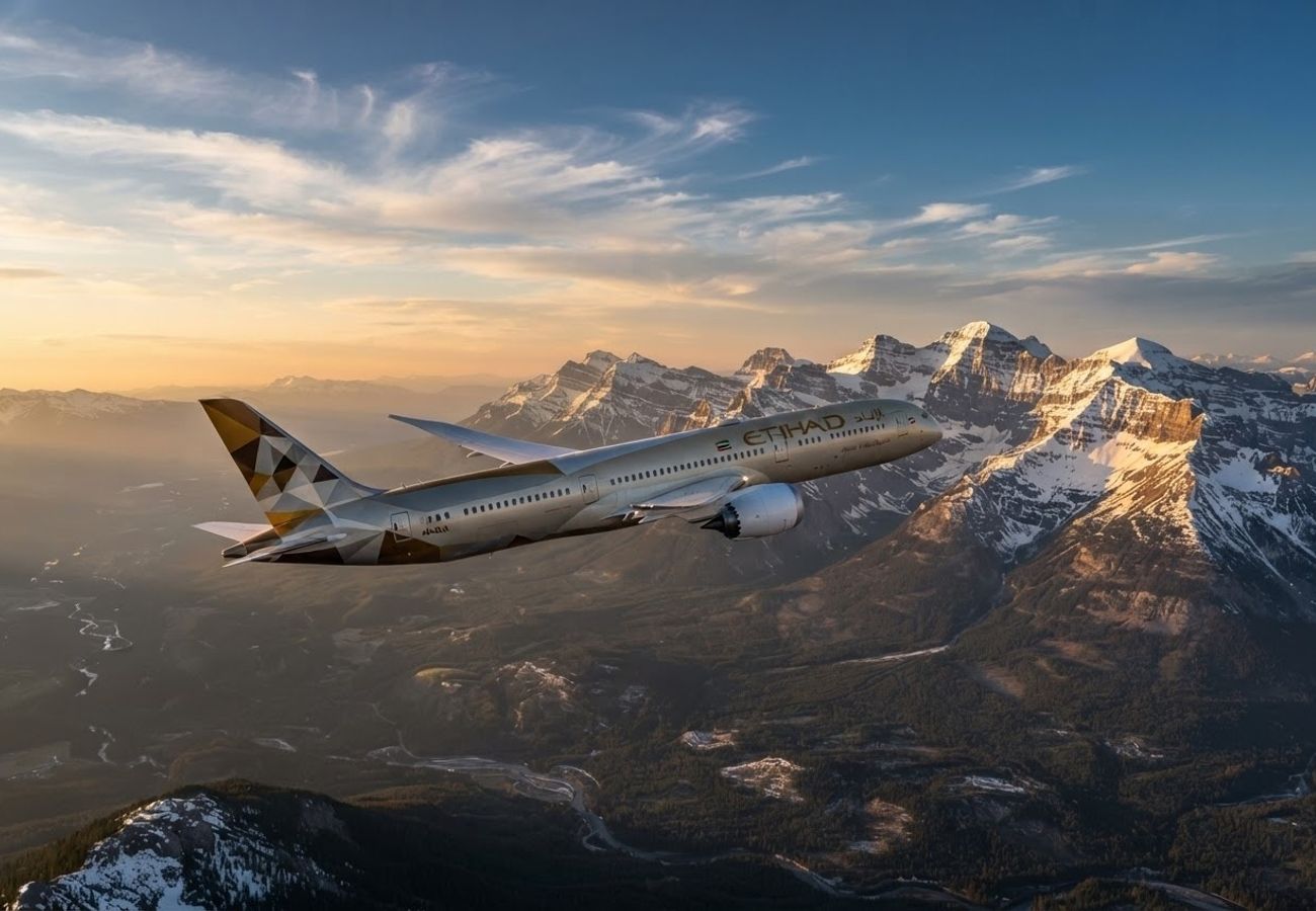 Etihad Airways Boeing 787-9 aircraft preparing for long-haul flight