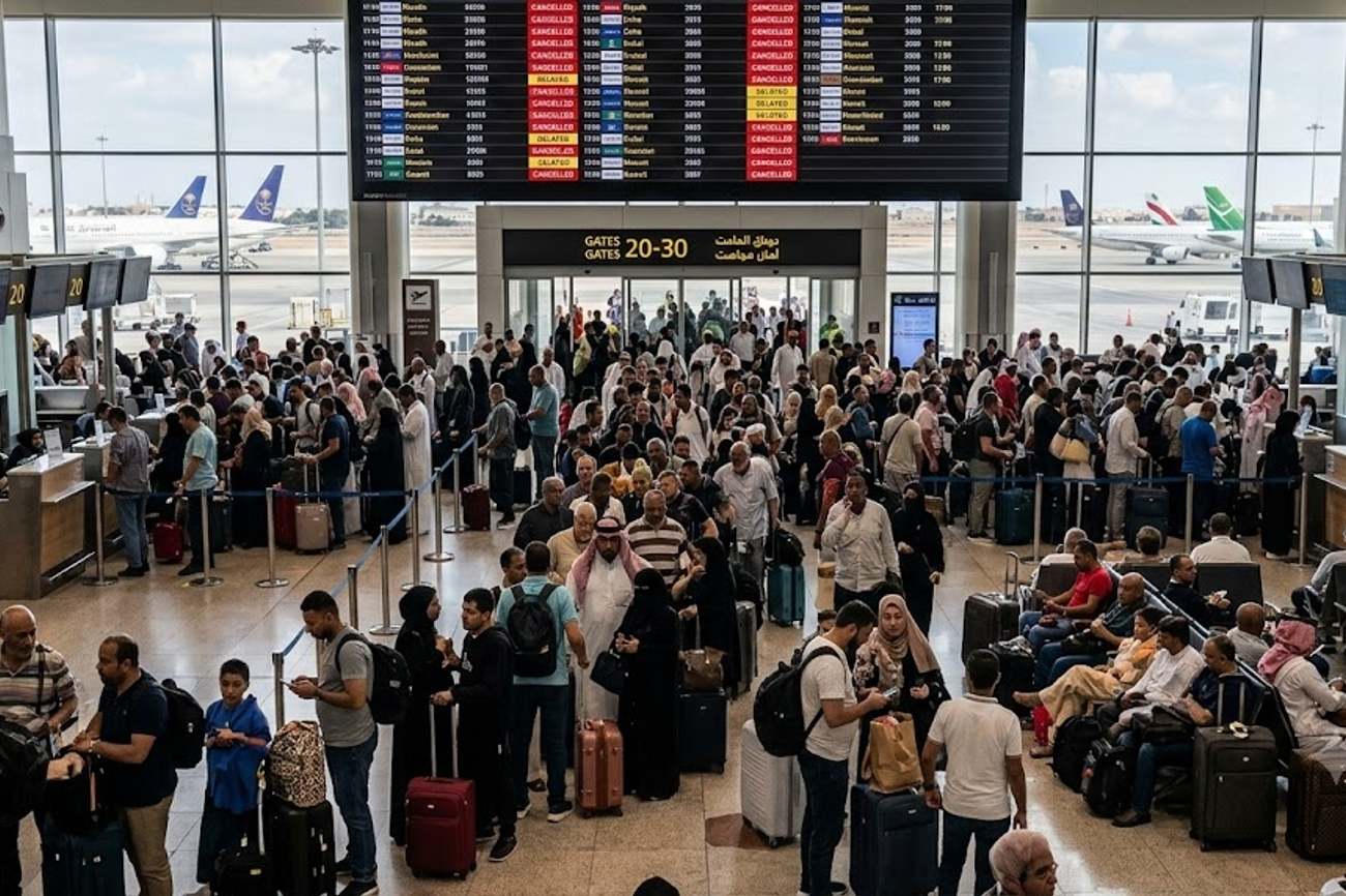 Hundreds Of Travelers Disrupted Across The Middle East As Riyadh, Doha, And 12 Other Airports Cancel 50 And Delay 1,561 Flights