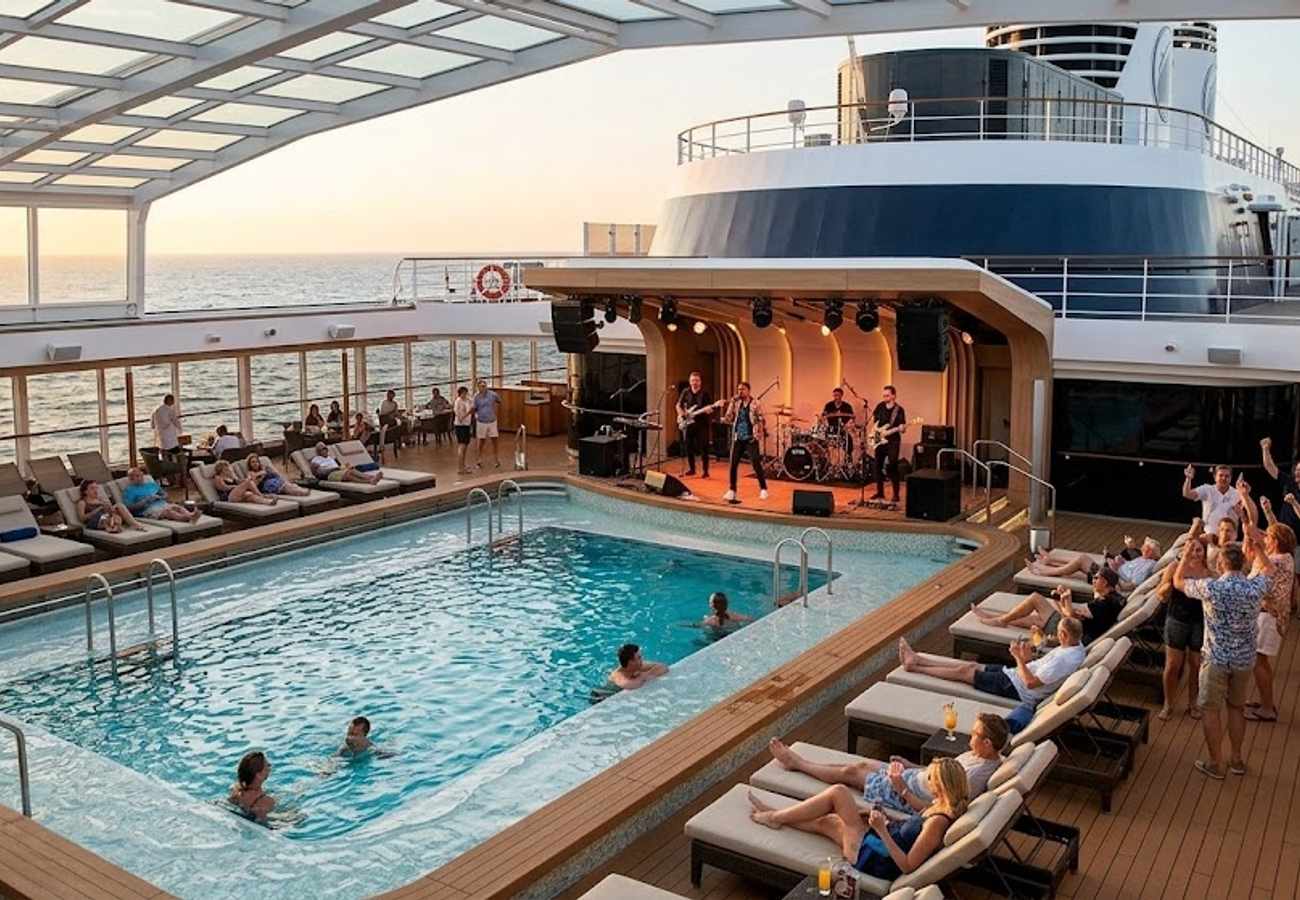 Holland America and Major Cruise Lines Overhaul Sea Day Entertainment with US$500 Million Upgrades for 2026-2027