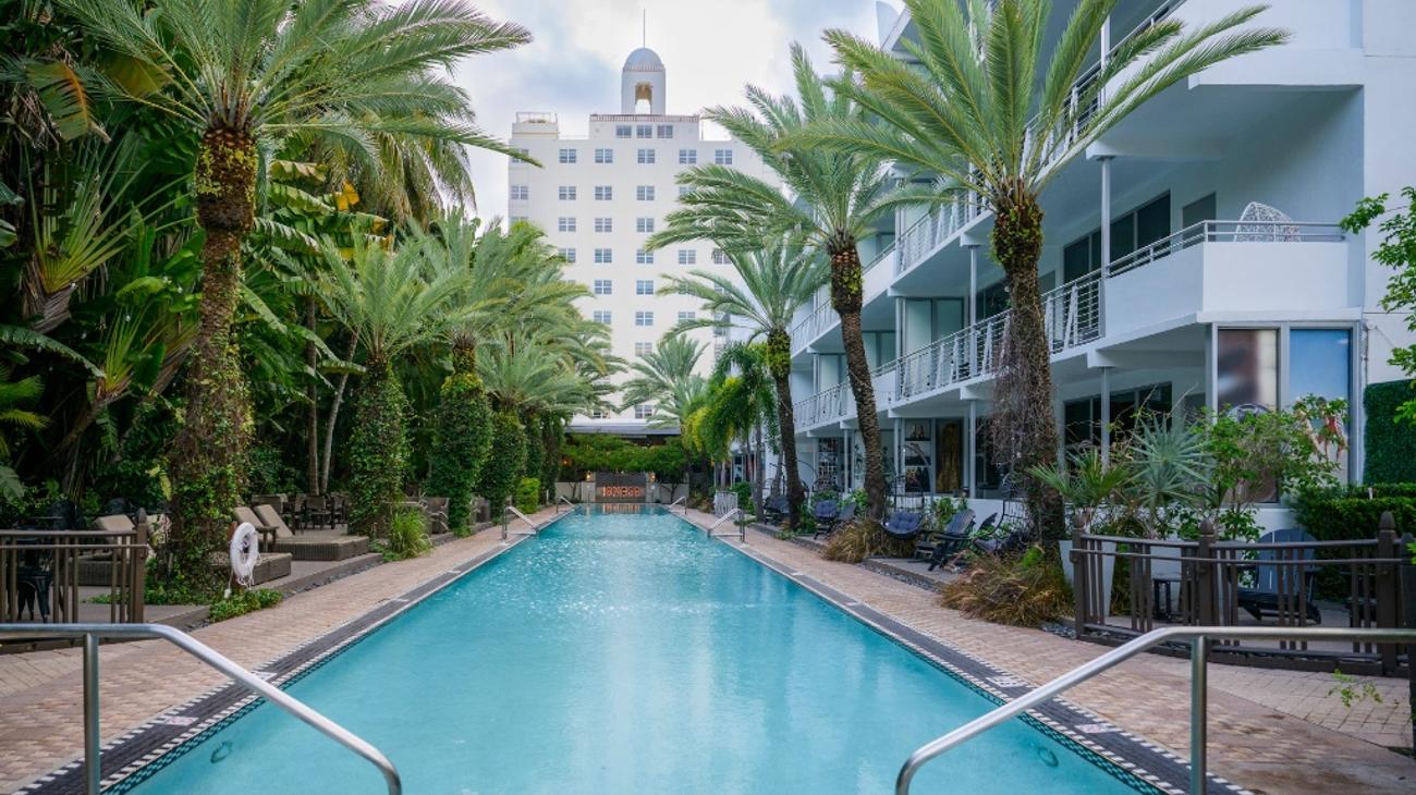 Miami Beach Black Friday & Cyber Monday 2026 Hotel Deals: Save 30% on South Beach Luxury Resorts