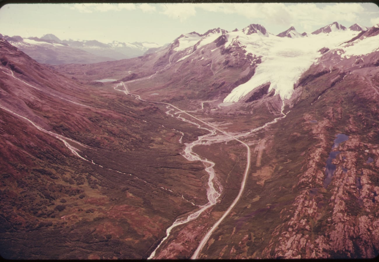 Worthington Glacier and Thompson Pass on the Richardson Highway