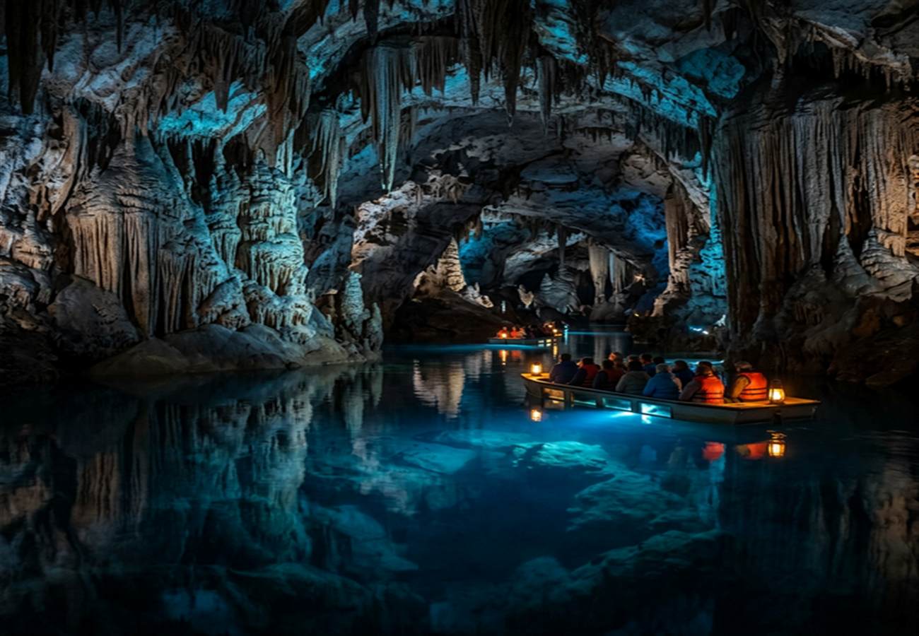 America's Largest Underground Lake Is Hidden 140 Feet Below the Surface—Here's How to Visit, According To Reddit