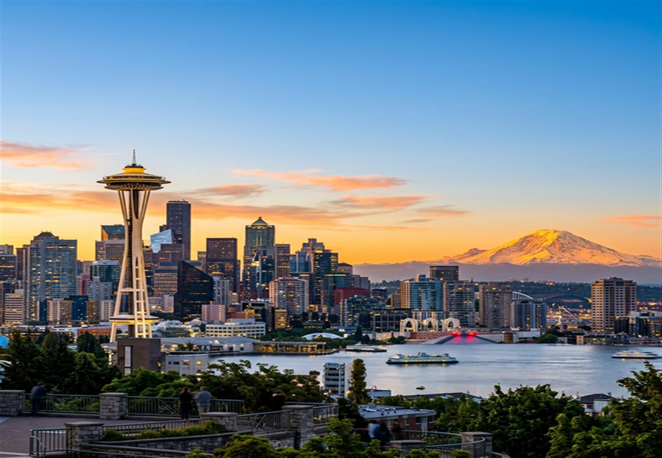 The Best and Worst Times to Visit Seattle, According to Local Experts, Reddit, and Quora (2026)