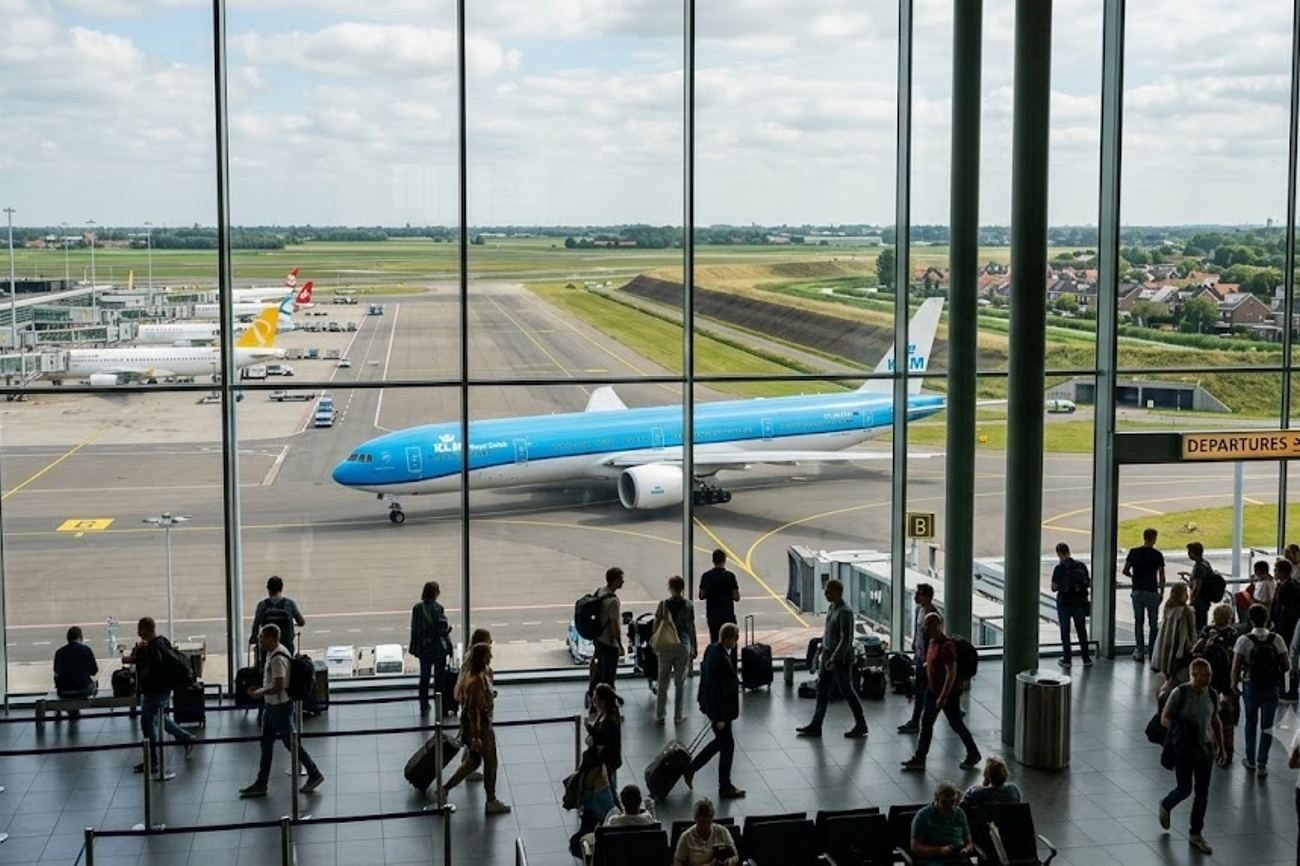 Amsterdam Airport Schiphol Capacity Faces a New Era as Netherlands Tightens Flight and Noise Rules